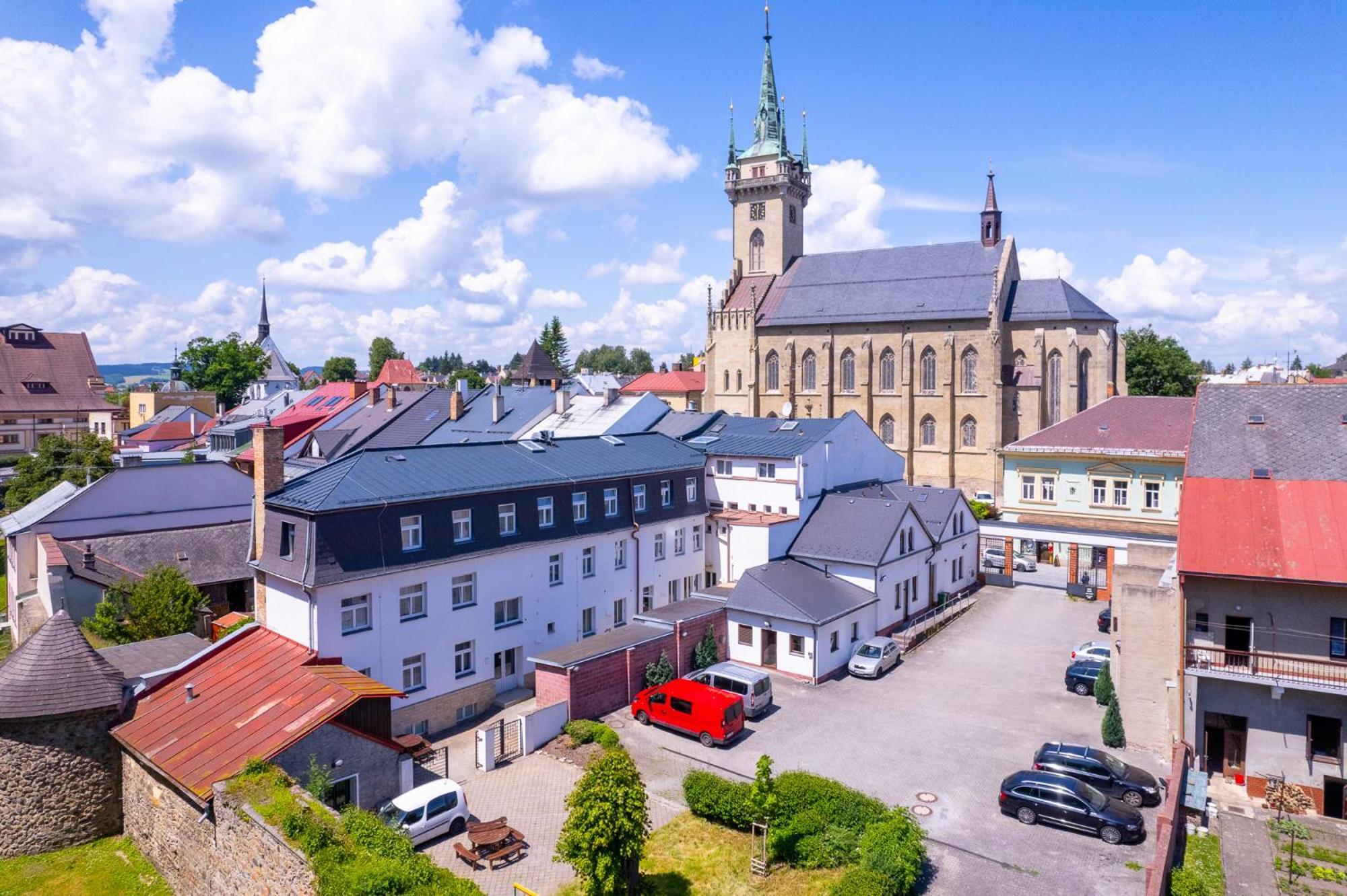 Hotel Pivovar Поличка Экстерьер фото