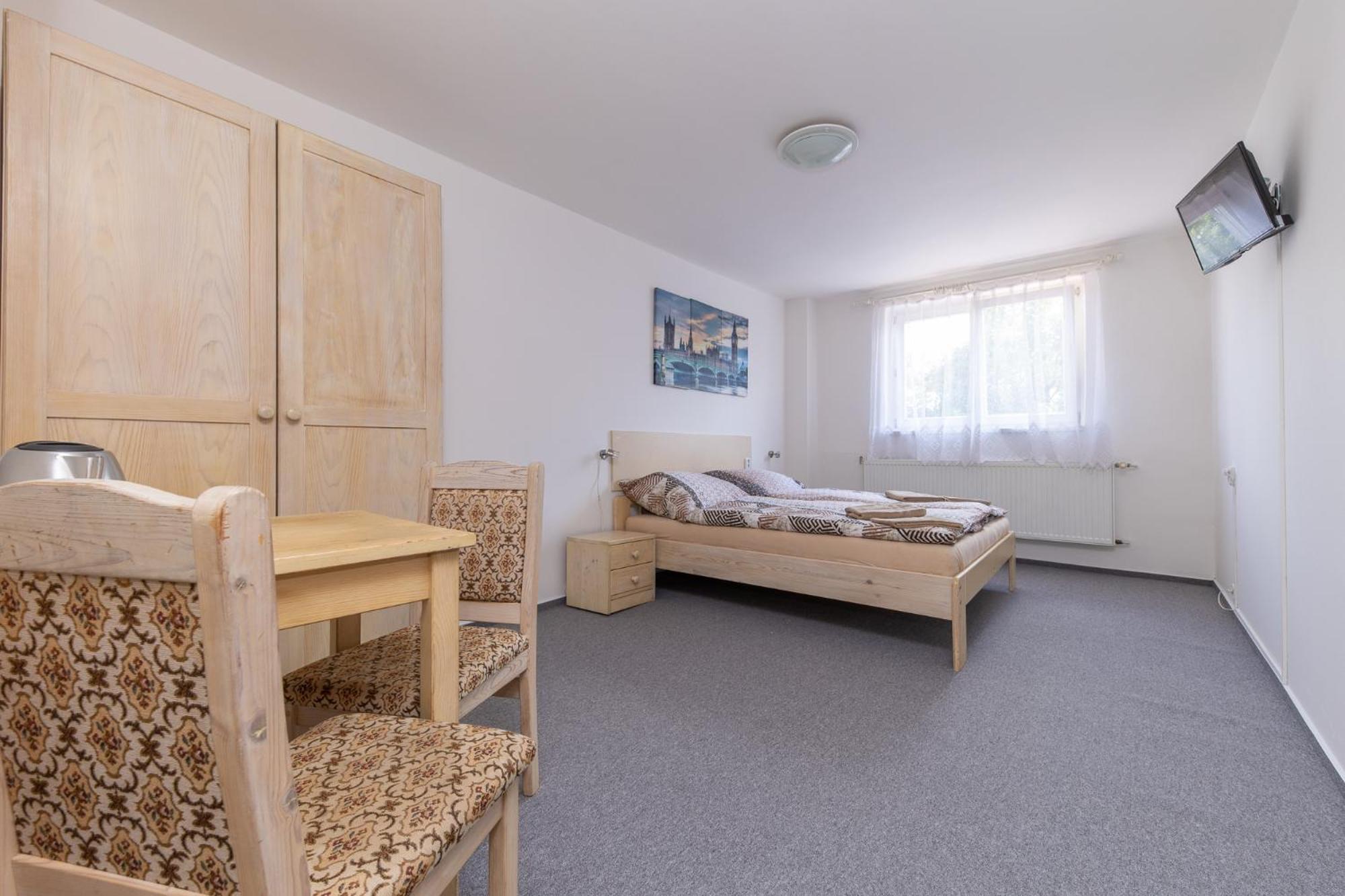Hotel Pivovar Поличка Экстерьер фото