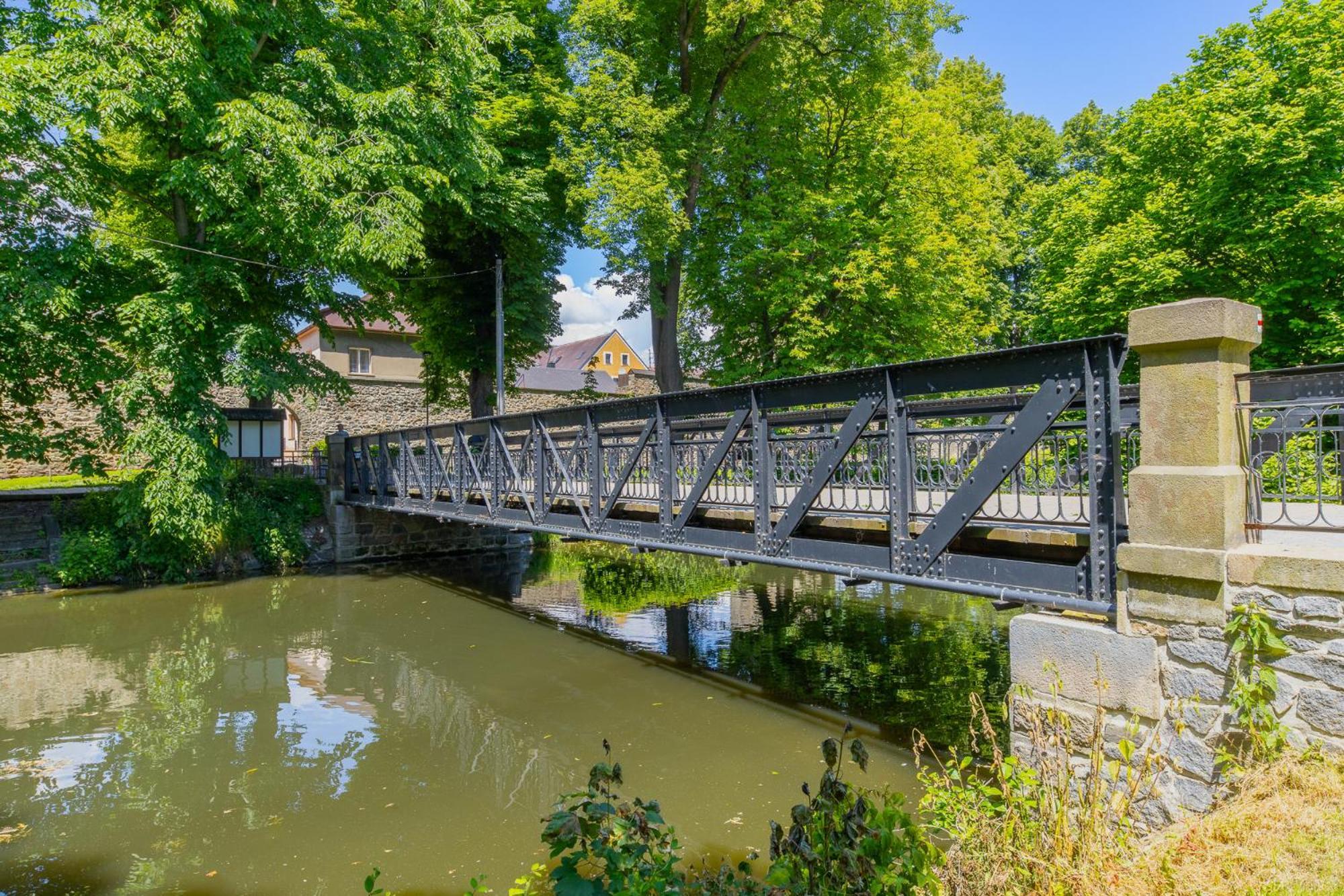 Hotel Pivovar Поличка Экстерьер фото